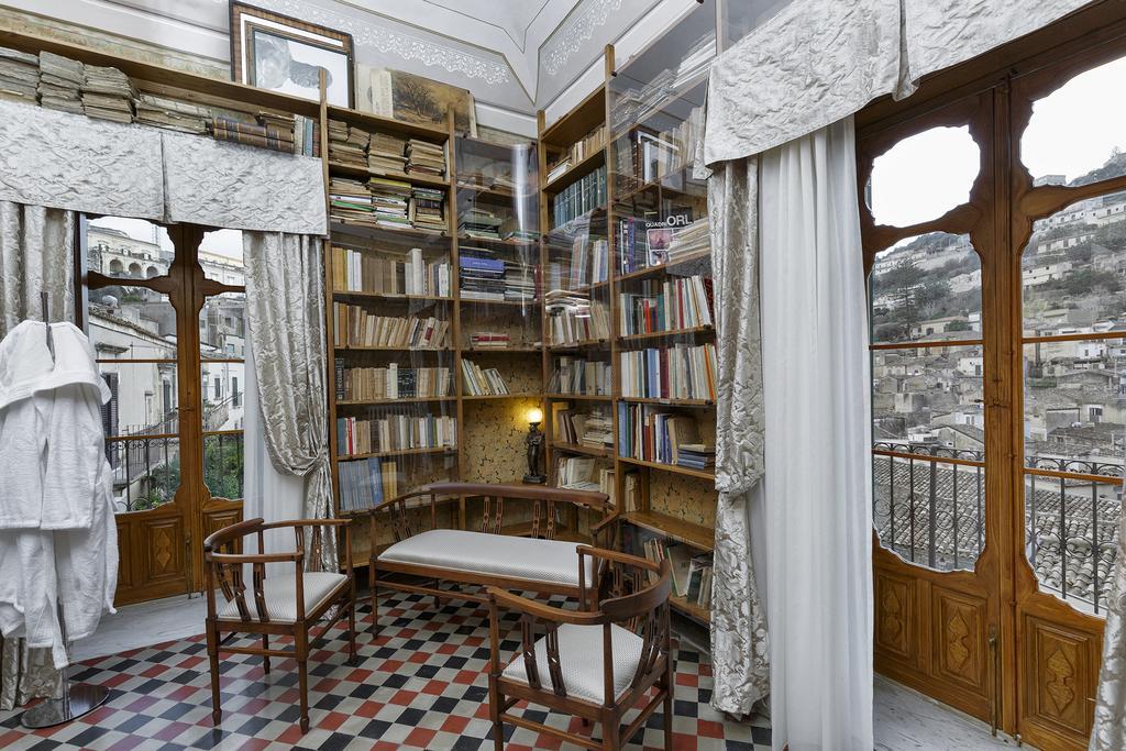 Отель Edel Модика Экстерьер фото